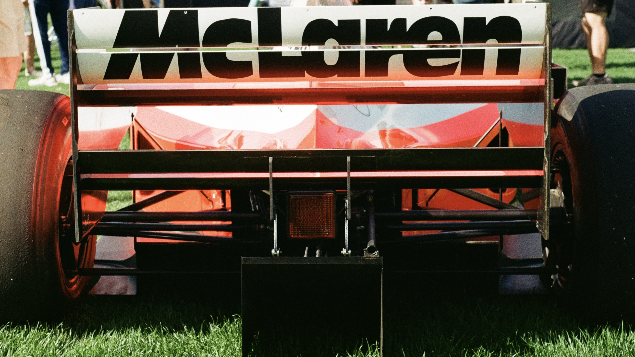 Mclaren MP4/10